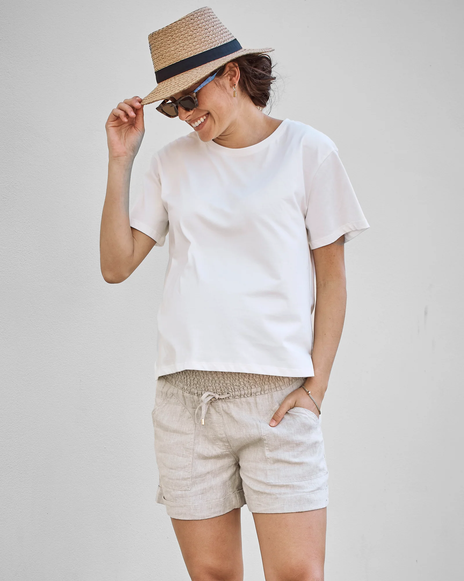 Zola Maternity Linen Shorts - Sand - Image 5