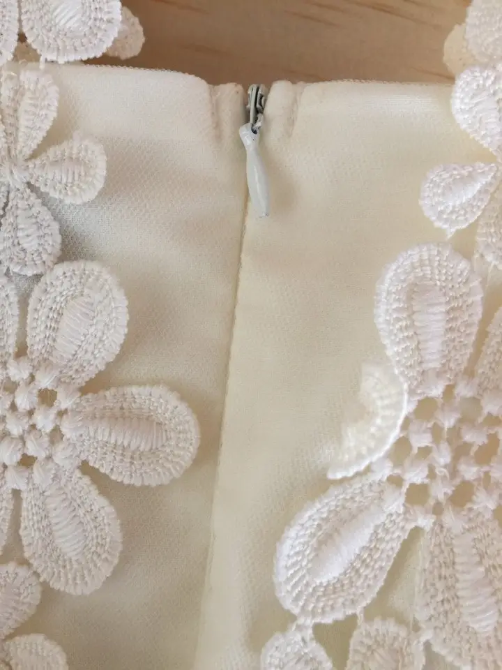 Layla Ivory Flower Girl Dress - Image 3